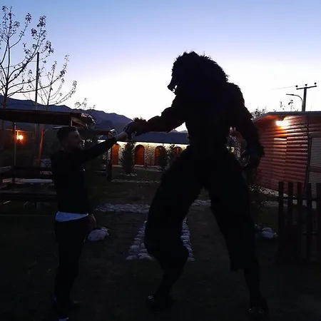 Windmill Gesthouse & Grill Camping Shkodër