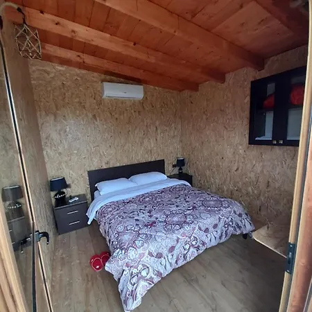 Windmill Gesthouse & Grill Campingplatz Shkodra