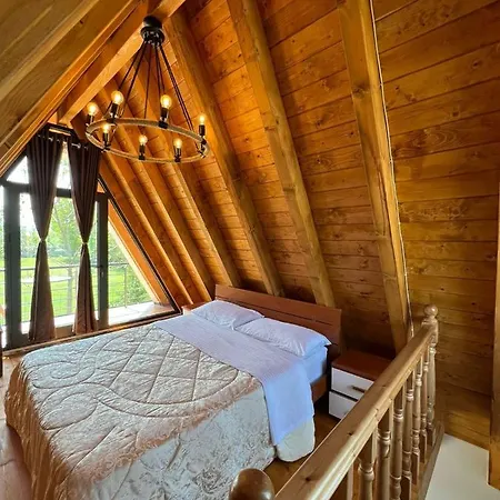 Windmill Gesthouse & Grill Camping Shkodër