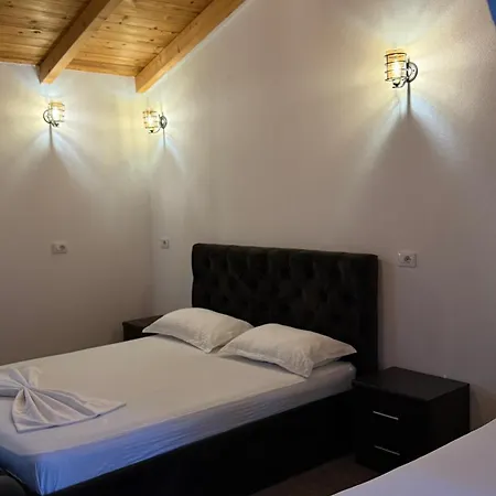 Windmill Gesthouse & Grill Campsite Shkoder