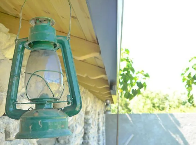 Windmill Gesthouse & Grill Campingplatz Shkodra