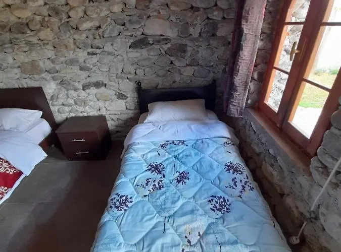 Parque de Campismo Windmill Gesthouse & Grill