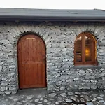 Windmill Gesthouse & Grill *