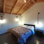 Windmill Gesthouse & Grill Kamp alanı Shkodër