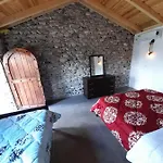 Kamp alanı Windmill Gesthouse & Grill *