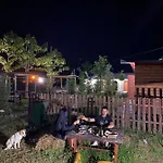 Windmill Gesthouse & Grill *