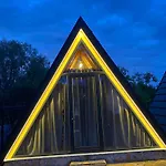 مكان تخييم Windmill Gesthouse & Grill *