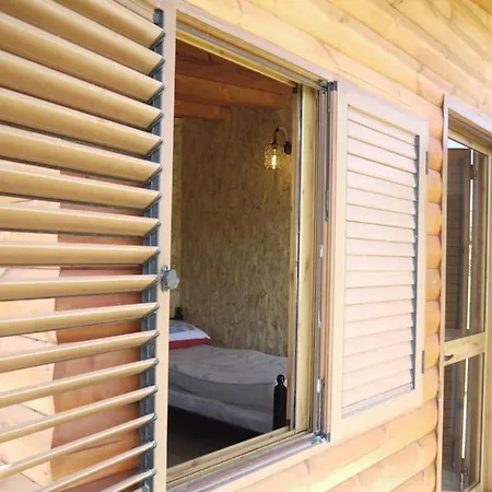 Windmill Gesthouse & Grill Shkodra