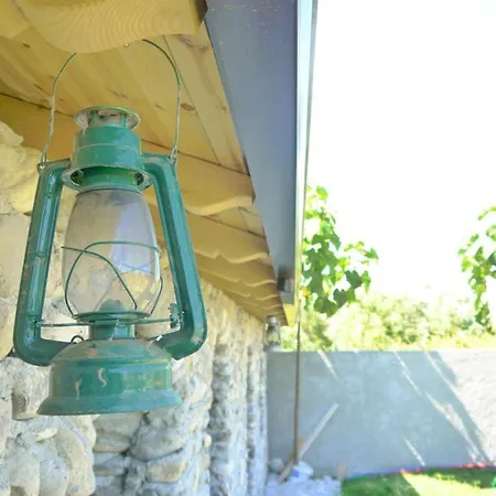 Windmill Gesthouse & Grill Kemp Shkodër