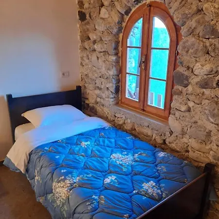 Windmill Gesthouse & Grill Campingplatz Shkodra