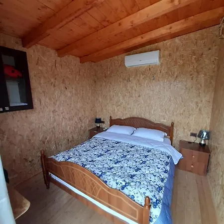 Windmill Gesthouse & Grill *