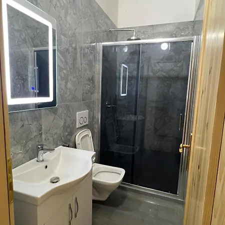 Windmill Gesthouse & Grill Shkodër