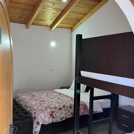 Windmill Gesthouse & Grill Kamp alanı *