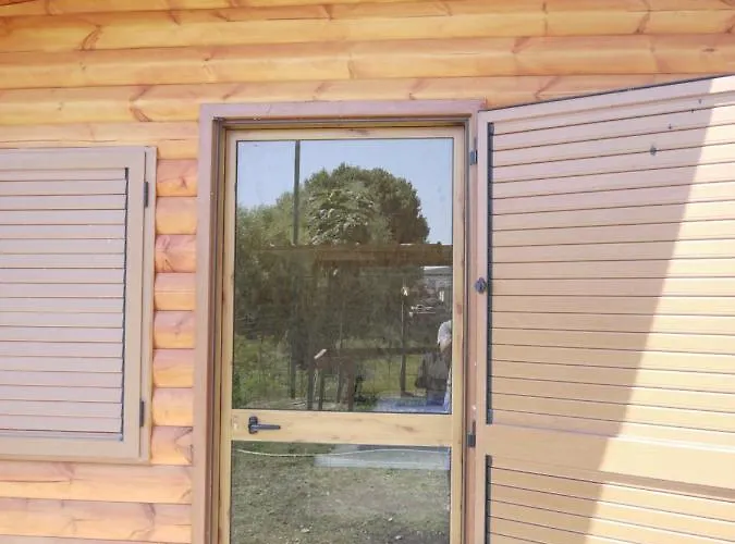 Windmill Gesthouse & Grill Кемпинг