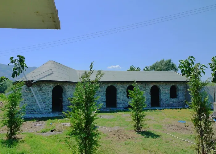 Кемпинг Windmill Gesthouse & Grill *