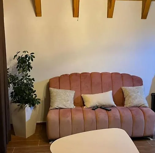 Windmill Gesthouse & Grill Parque de Campismo Shkodër